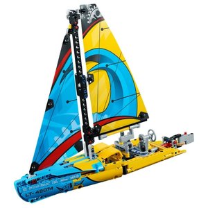 Конструктор Lego Technic Гоночная яхта 42074