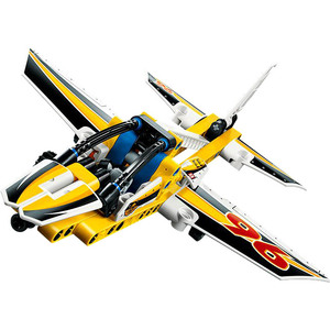 Конструктор LEGO Technic 42044 Самолет пилотажной группы (Display Team Jet)