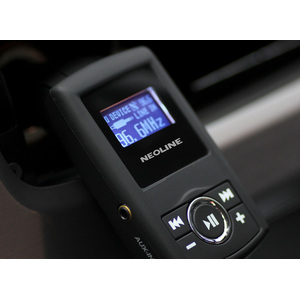 Автомобильный FM-модулятор Neoline Splash FM Black